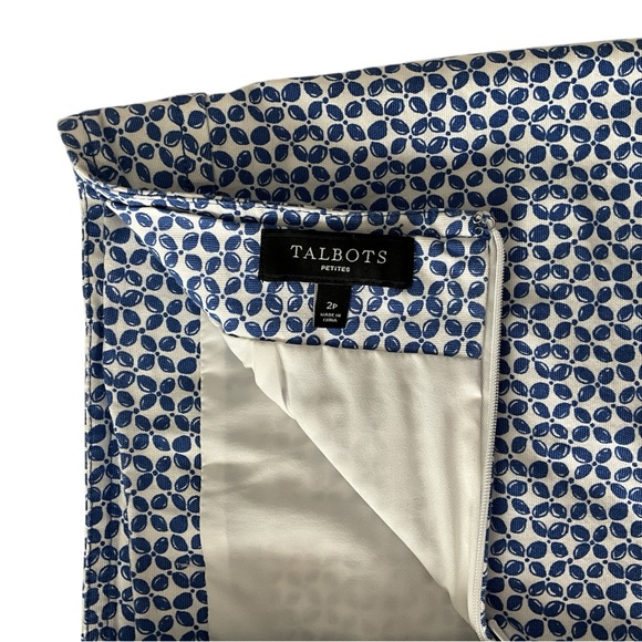 TALBOTS 2 PETITE PERIWINKLE BLUE AND WHITE SKIRT - Picture 3 of 5